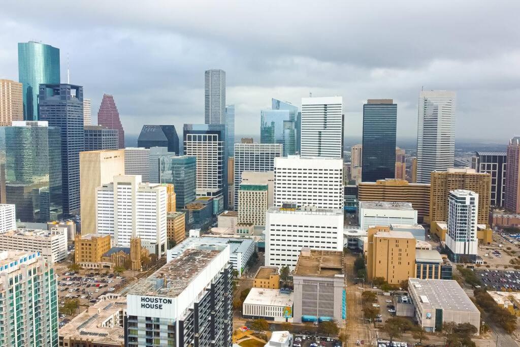 Downtown Houston Gem: Parking Pool Wifi Sleeps 4公寓 外观 照片